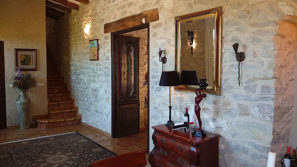 Esik - Rustic Chalet with Pool in Relleu