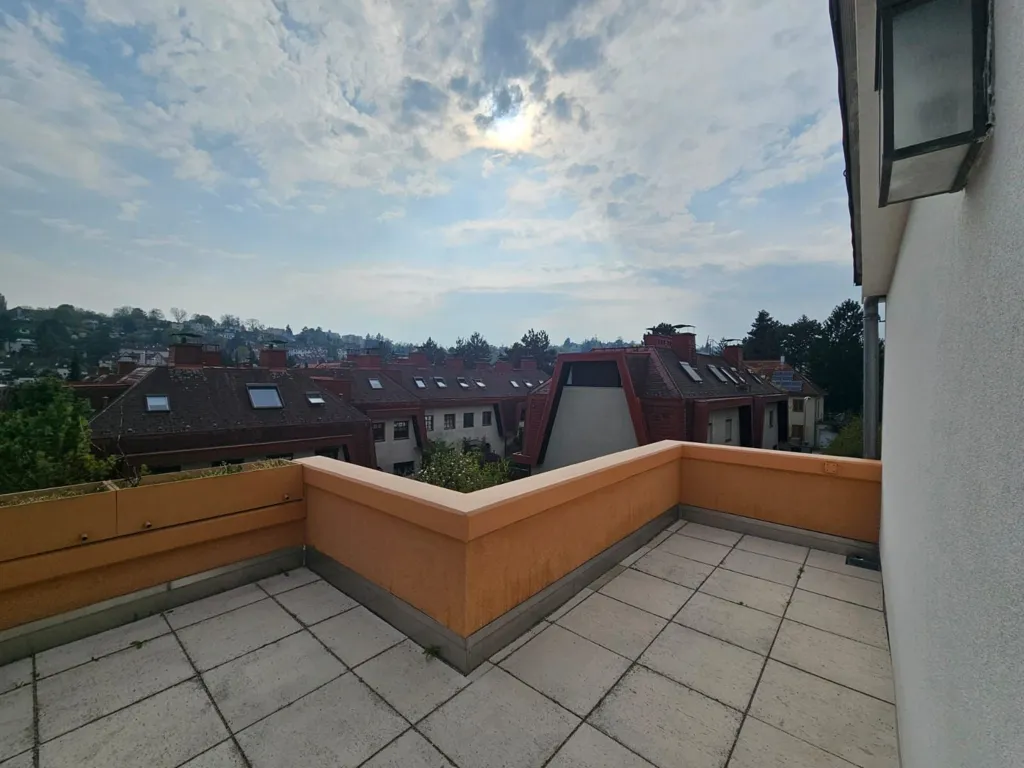 Terrasse - Sunlit Apartment with Balconies in Quiet Area