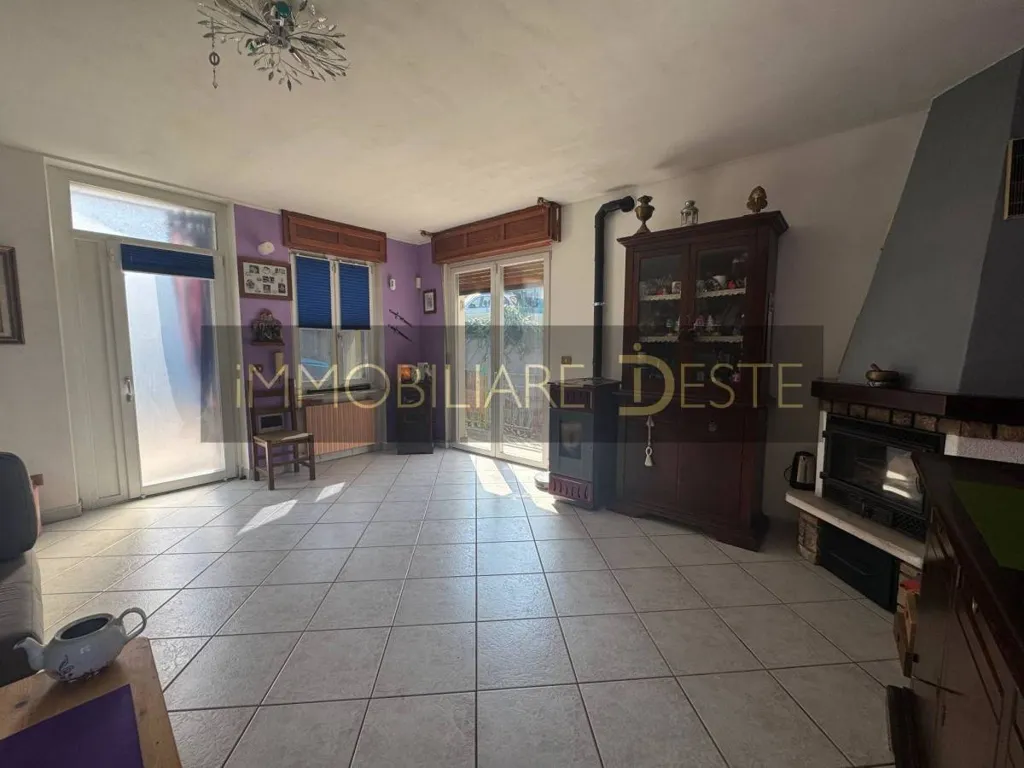 Elutuba - Villa with Private Garden in Rubiana