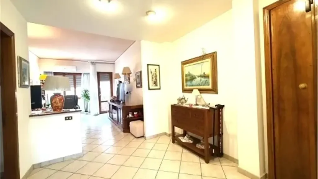 Esik - Apartment with Terrace in Florence