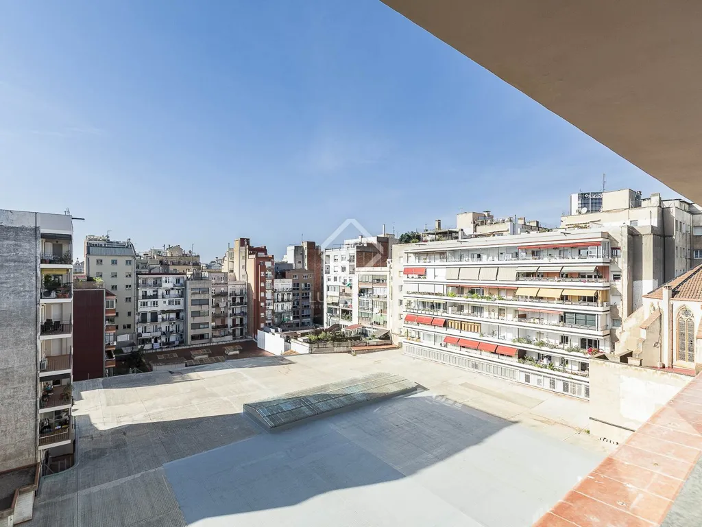 Terrasse - Renovated Apartment with Terrace in Eixample Right
