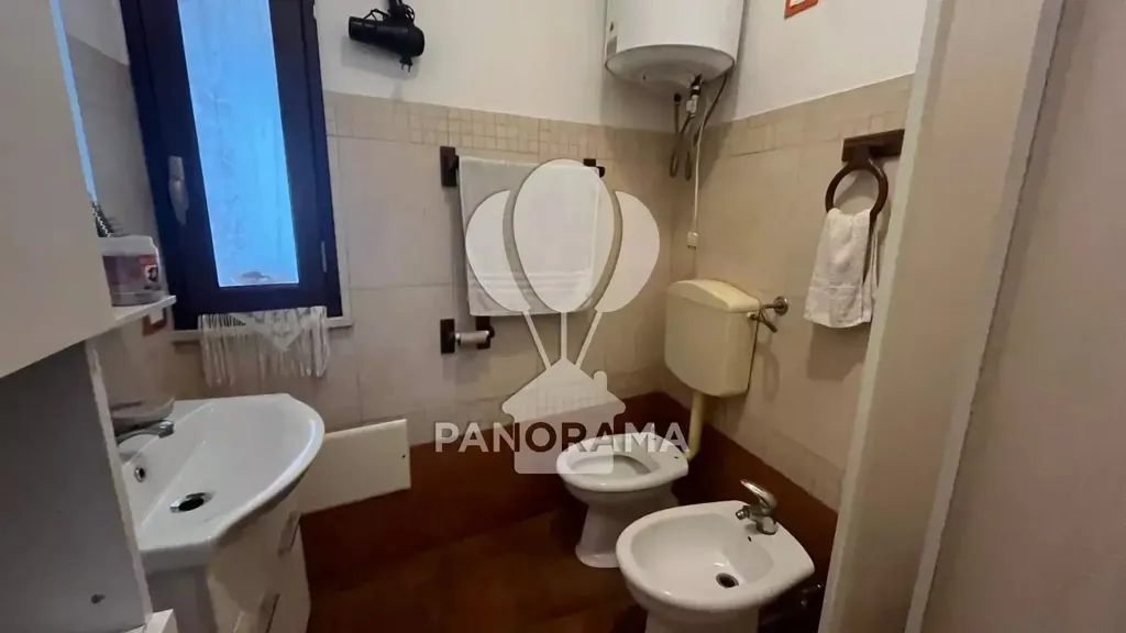 Bathrooms - Independent House with Balcony in Alcamo