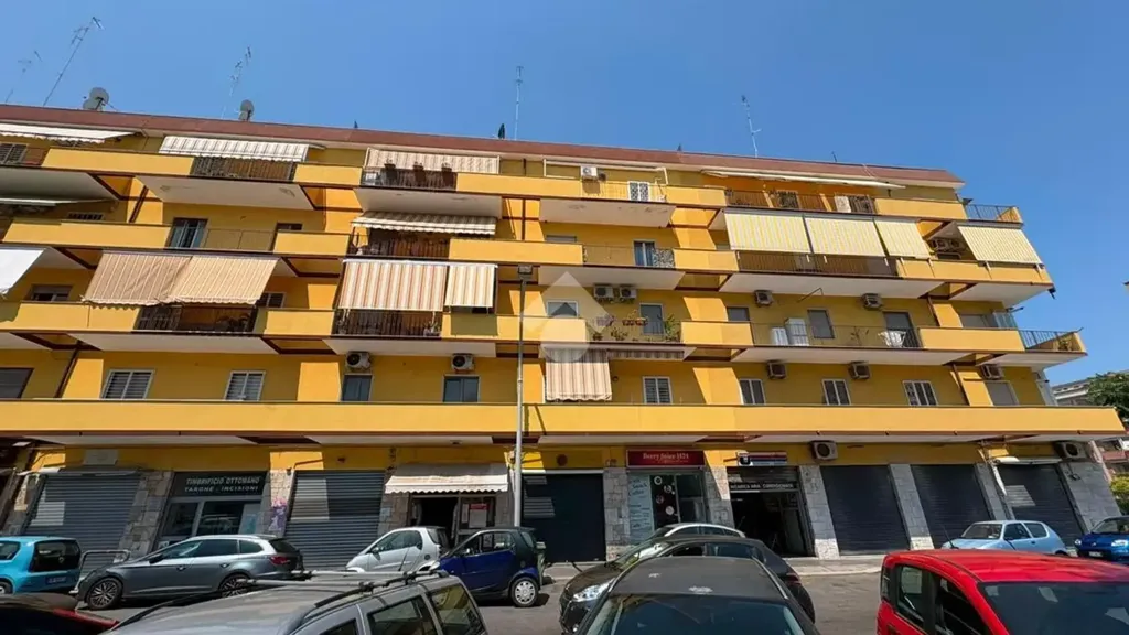 Esterno - Rear-Facing Apartment with Balcony in Bari