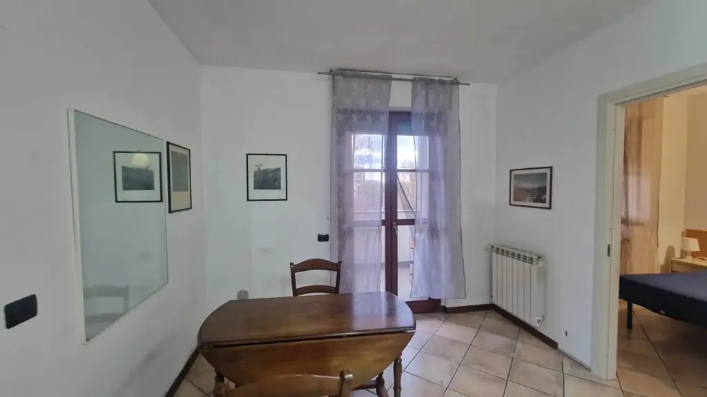 Bureau - Modern Flat with Balcony in Florence