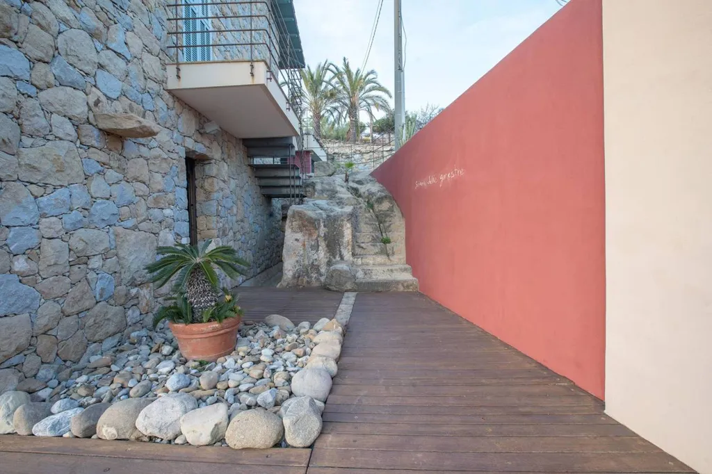 Aed - Luxury Villa with Infinity Pool in Bordighera