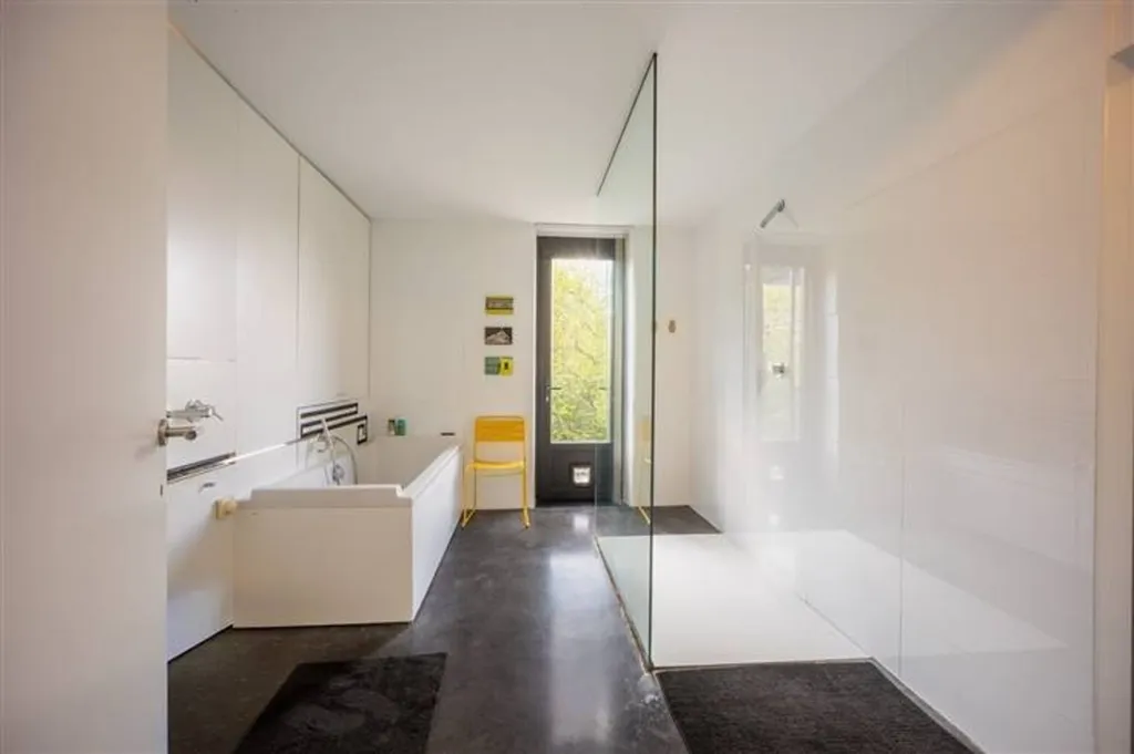 Vannitoad - Contemporary Villa with Pool in Argenteau