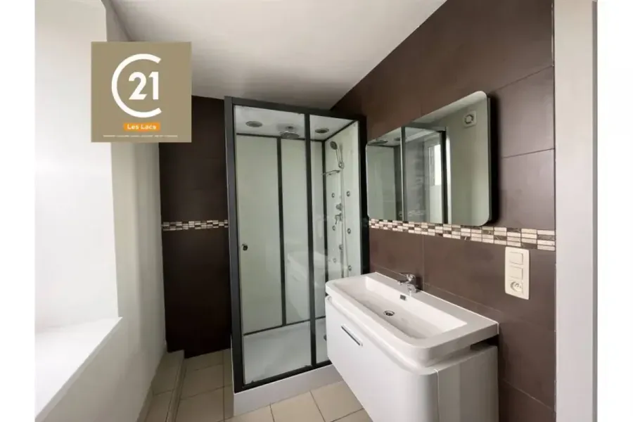Salles de bain - Appartement 1 Chambre au Centre de Walcourt