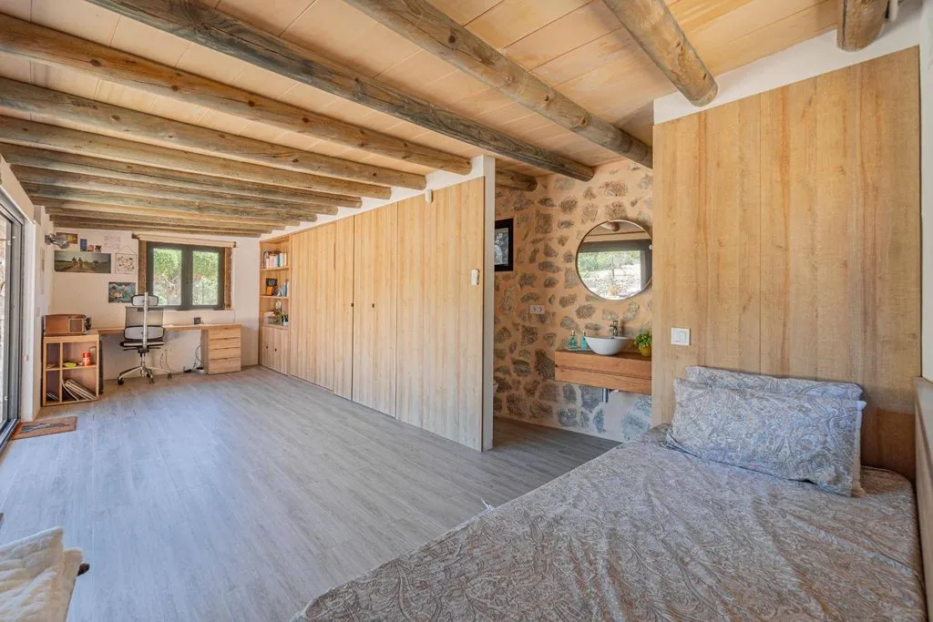 Bedrooms - Luxury Farmhouse with Pool in Calvià