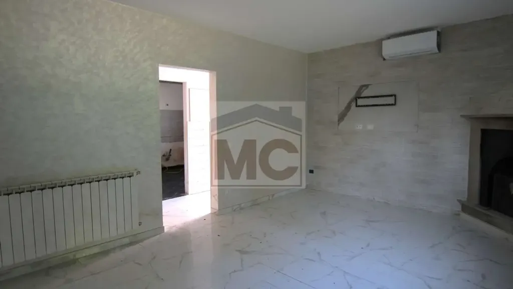 Séjour - Partially Refined House with Garden in Scandiano