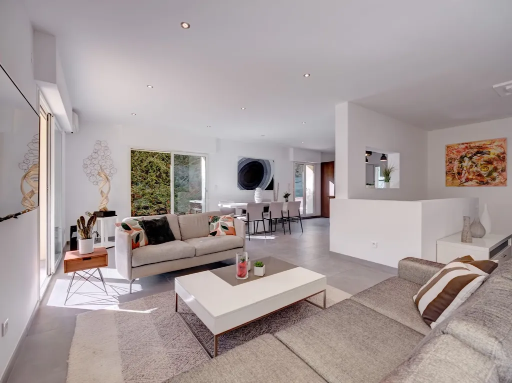 Séjour - Villa Luxueuse avec Piscine à Antibes