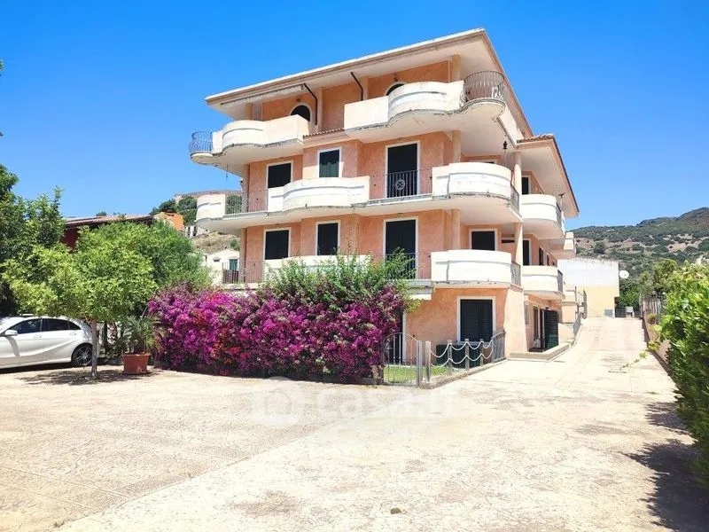 Välivaade - Ground Floor Apartment with Private Courtyard in Bosa