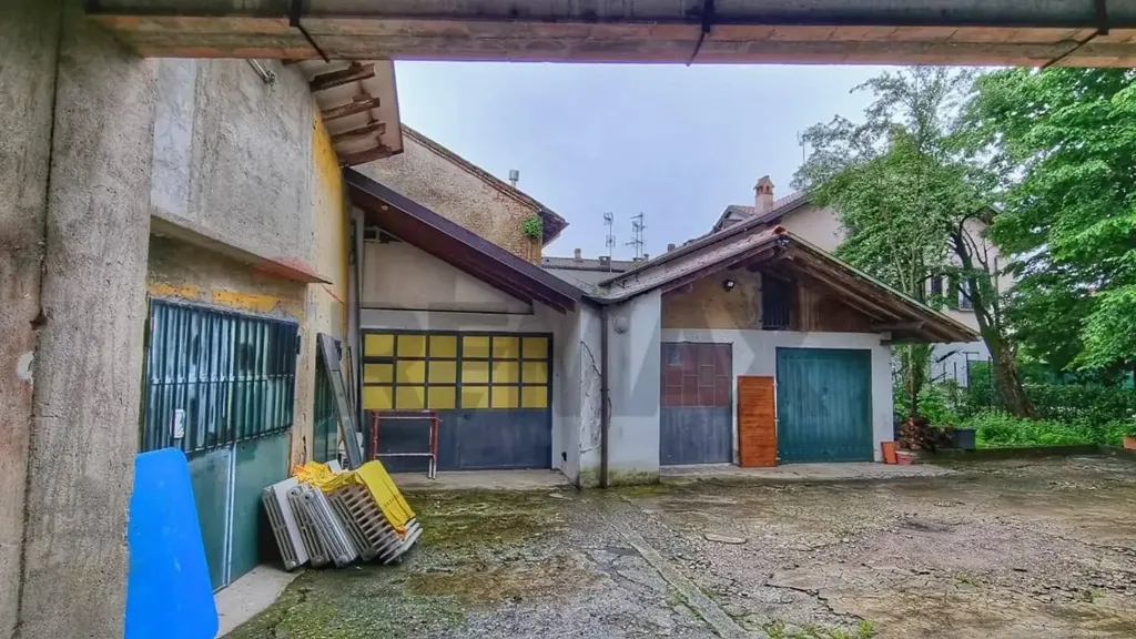 Garden - Developable Plot with Private Garden in Camparada