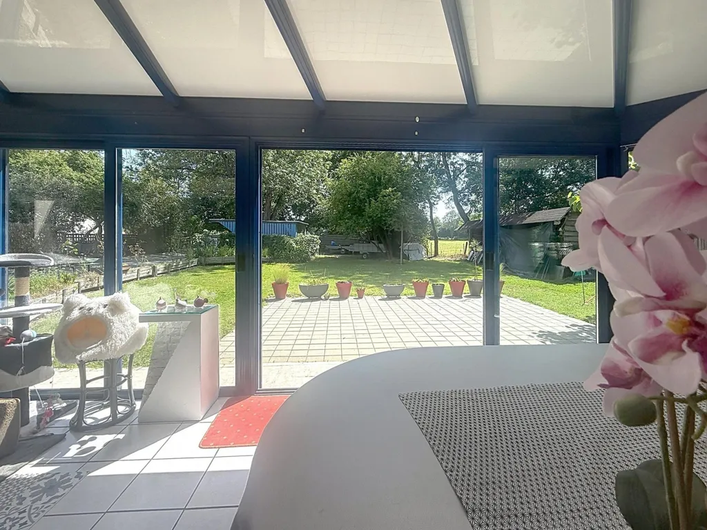 Terrasse - Maison avec Jardin et Véranda à Ligné