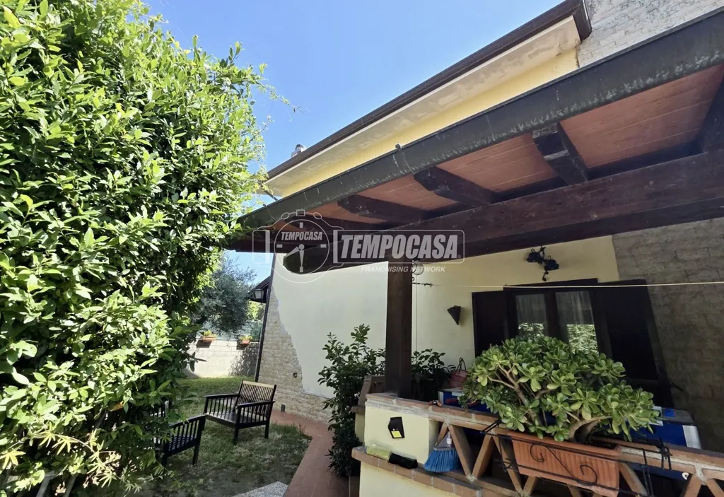 Terrass - Rustic Villa with Garden in Castagnola, Massa
