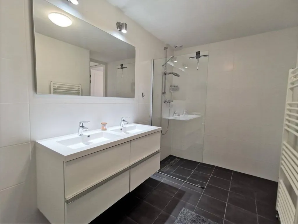 Salles de bain - 2-Bedroom Apartment with Balcony in Rotterdam Centre
