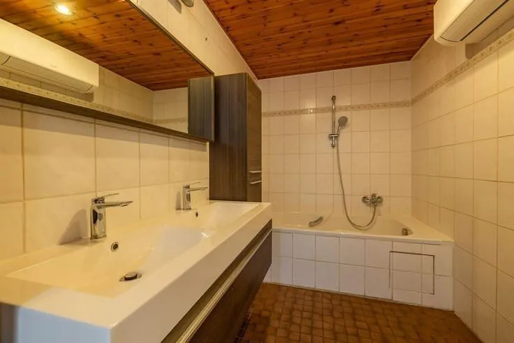 3 magamistoaga maja asukohas Scherpenheuvel