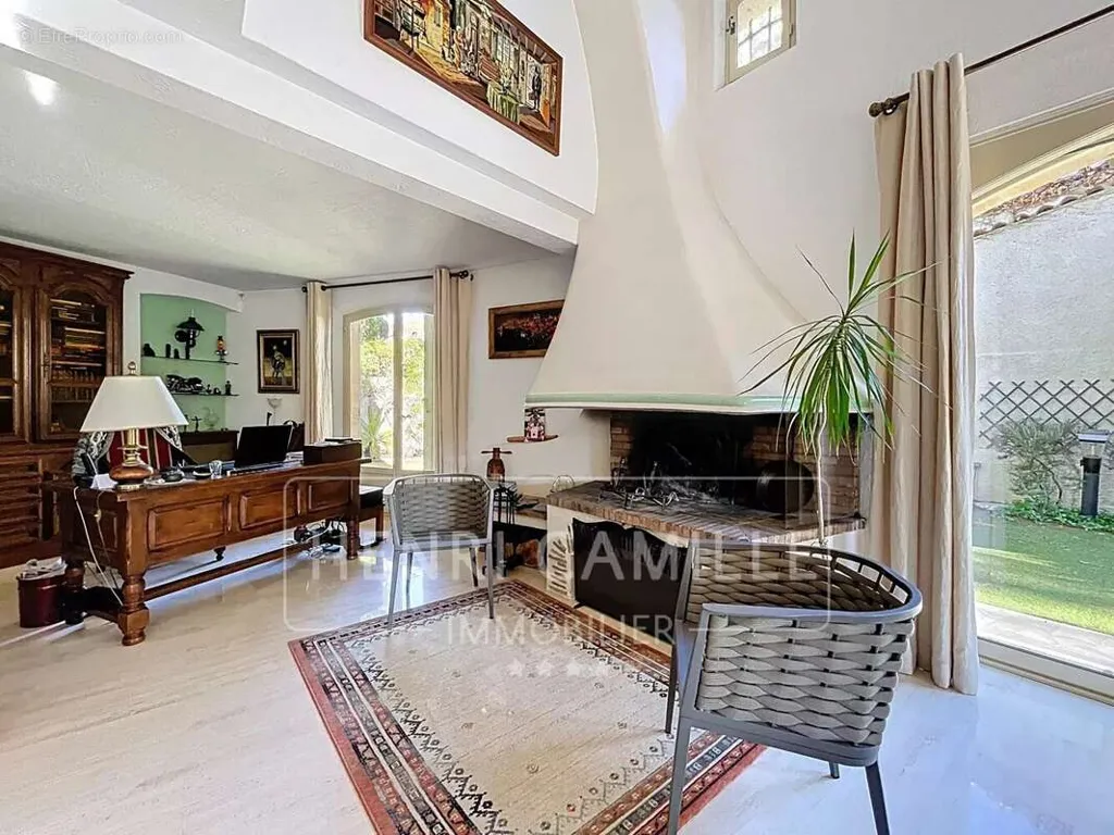 Elutuba - Spacious Villa with Pool near Cannes Centre