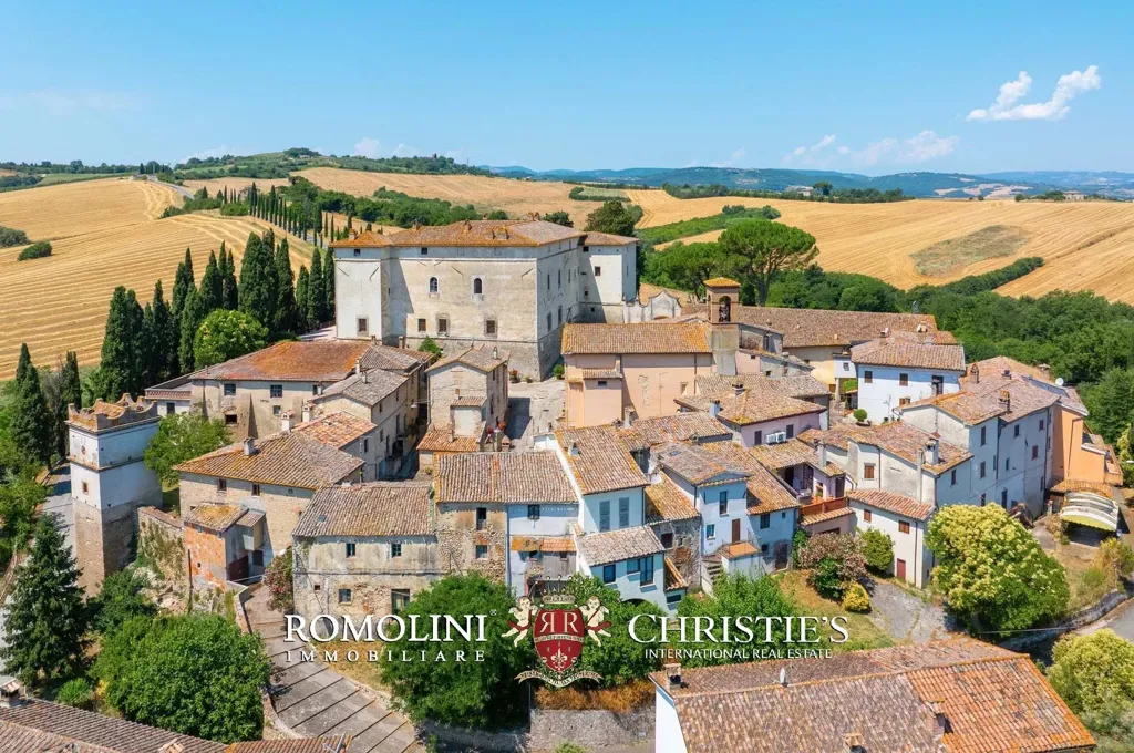 Õhuvaade - Historic Estate with Castle in Umbria