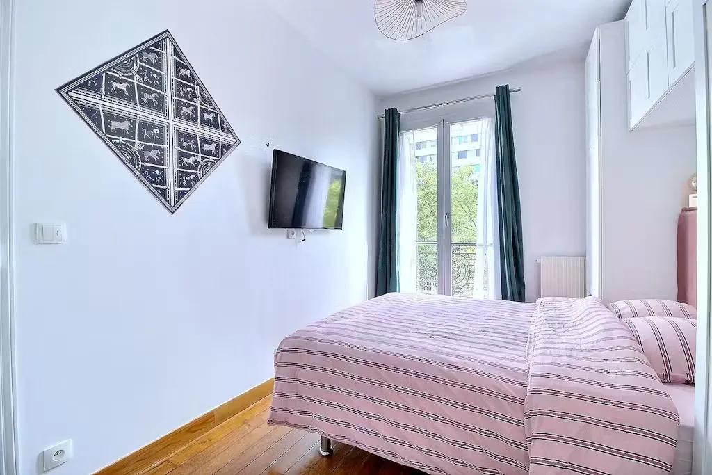 Magamistoad - Furnished Flat with Washer on Boulevard Vincent Auriol
