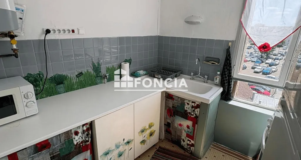 Köök - Bright Flat with Terrace in Central Location