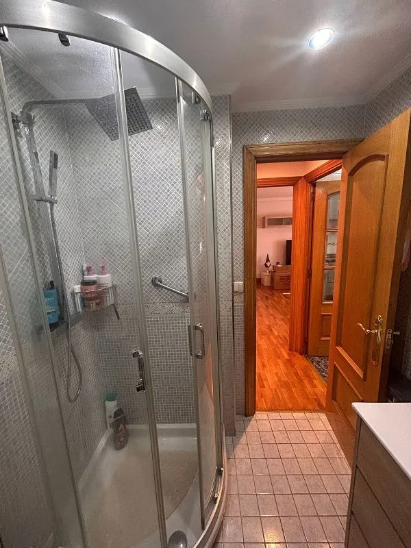 Vannitoad - South-Facing Flat with Lift in Beraun - Pontika
