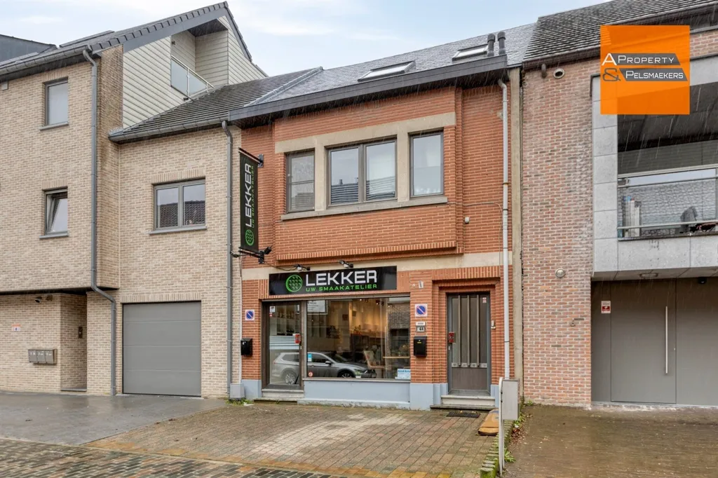 Extérieur - Local Commercial avec Appartement à Sterrebeek