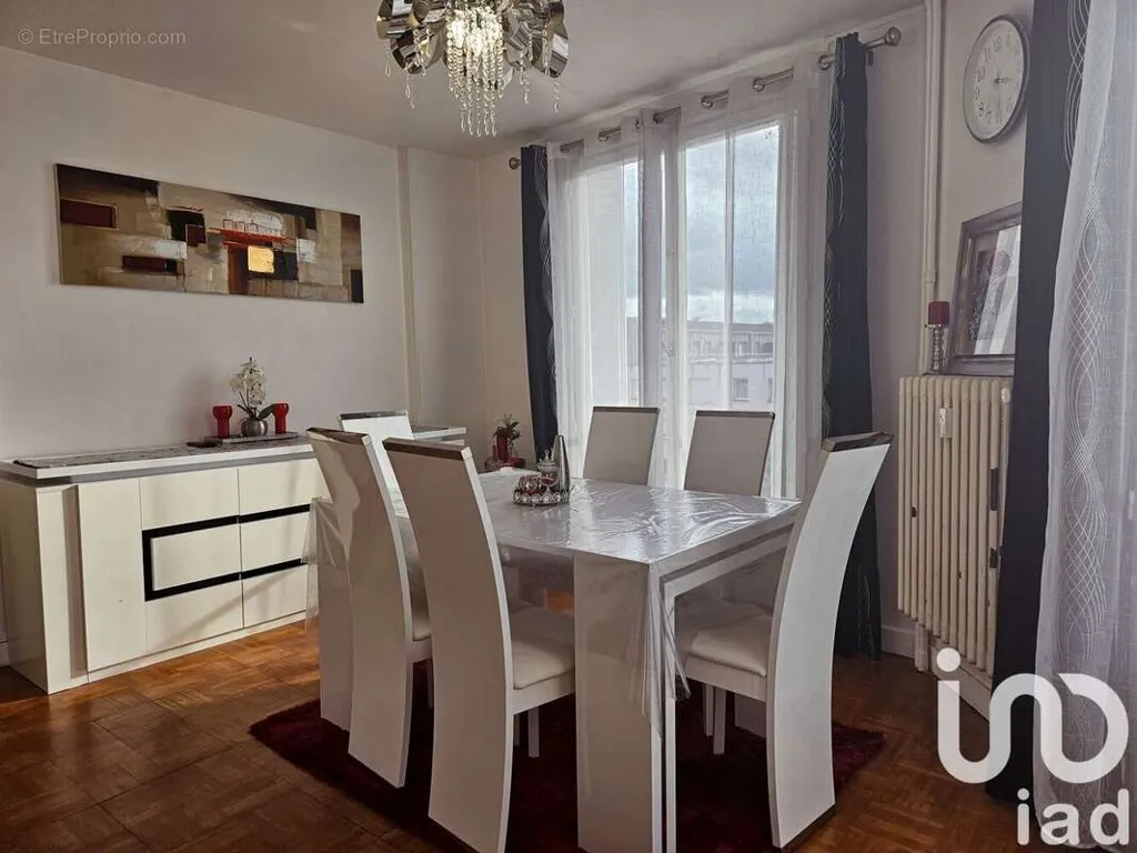 Bright Apartment with Parking in Limoges