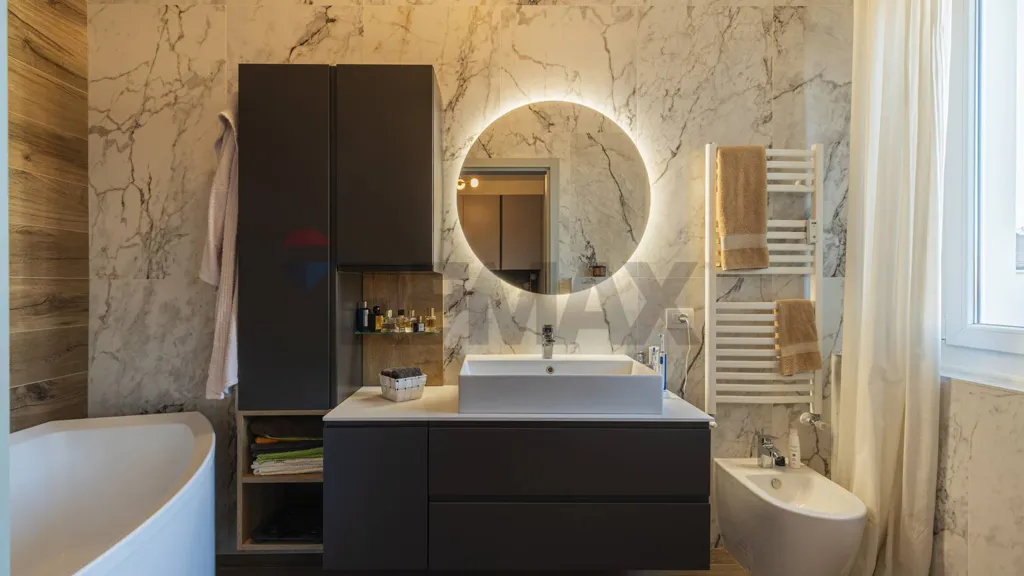 Vannitoad - Rearranged Apartment with Balcony in Modena