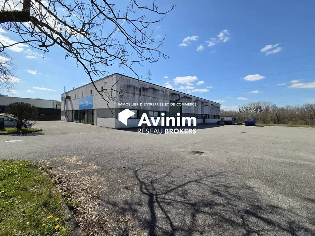 Esterno - Industrial Unit with Reserve Land in Seynod
