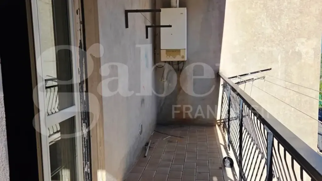 Rõdu - Spacious Apartment with Balconies in Marano Marchesato