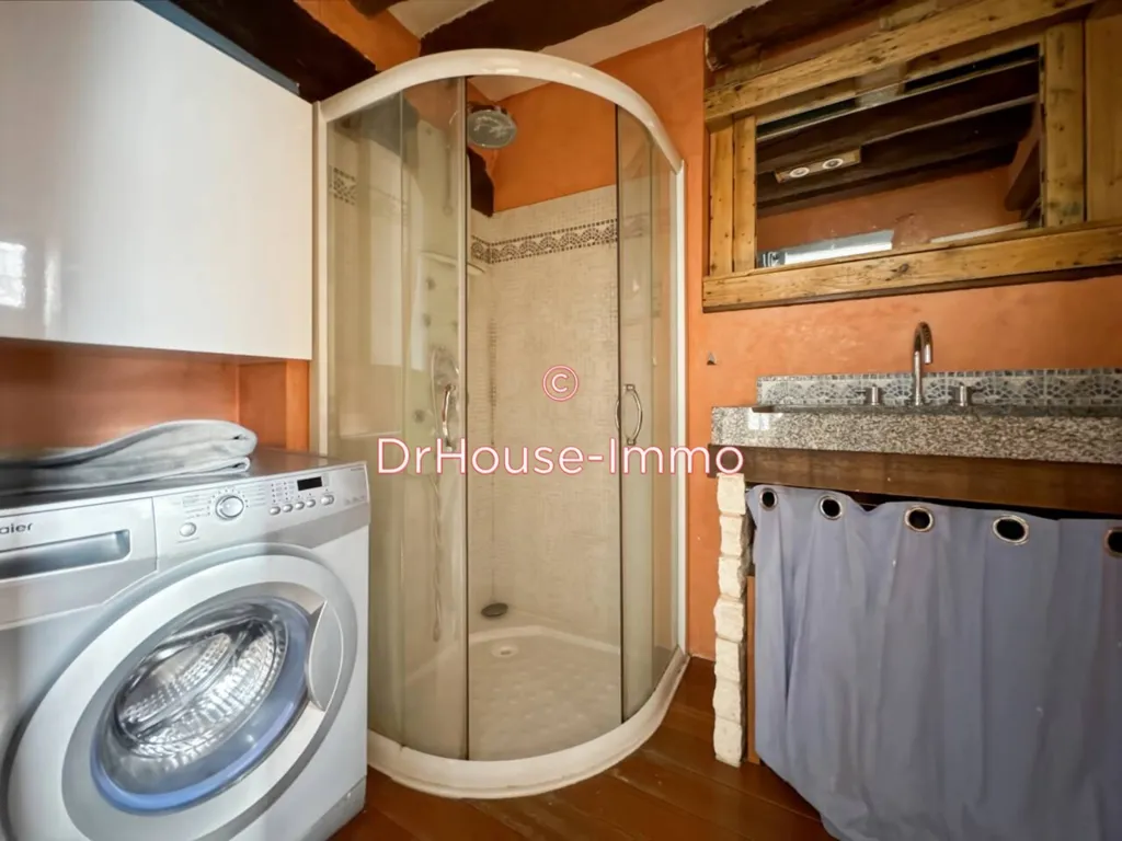 Salles de bain - Appartement 2 Pièces avec Cave à Melun