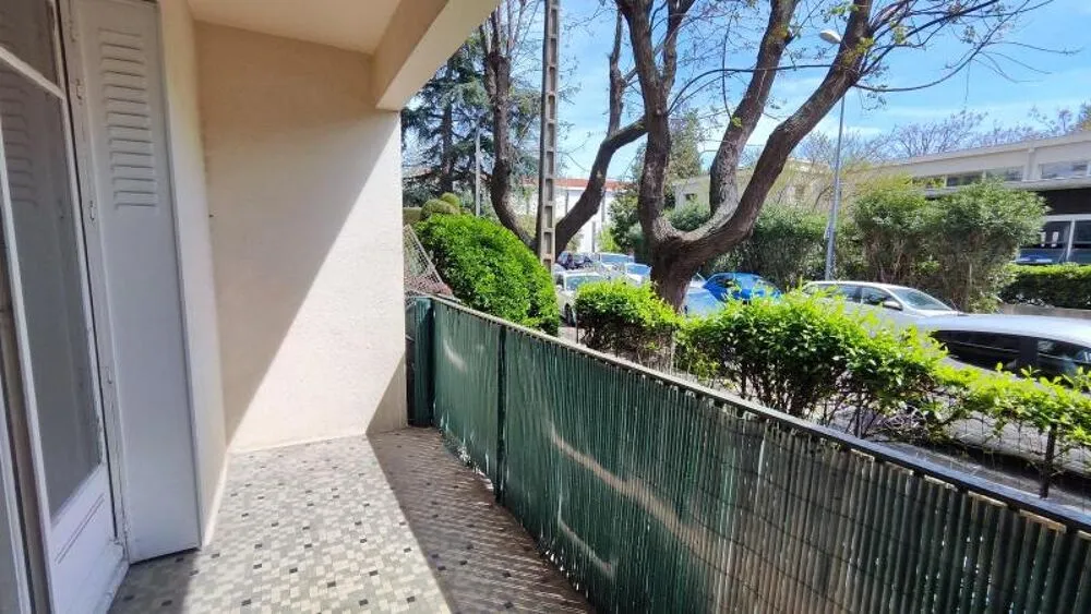Rõdu - Studio with Balcony near Perpignan University