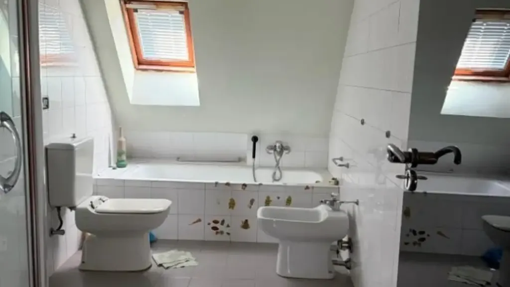 Salles de bain - Duplex Apartment with Balcony and Terrace in Rende