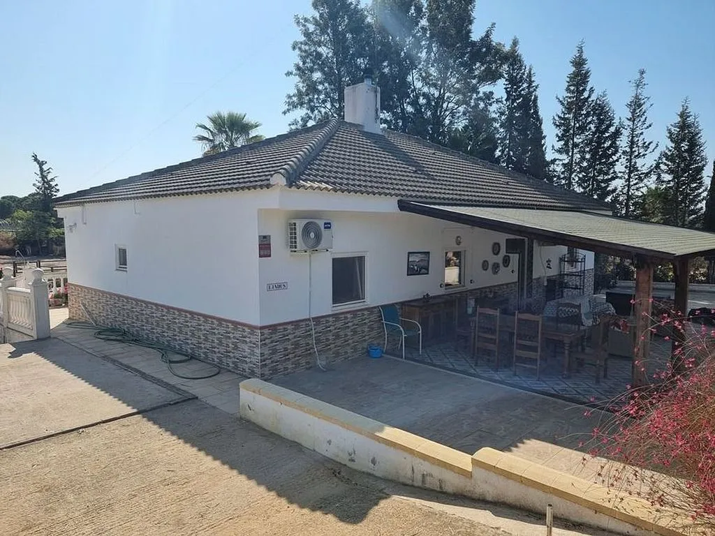 Terrace - Rustic House with Pool in Lucena del Puerto