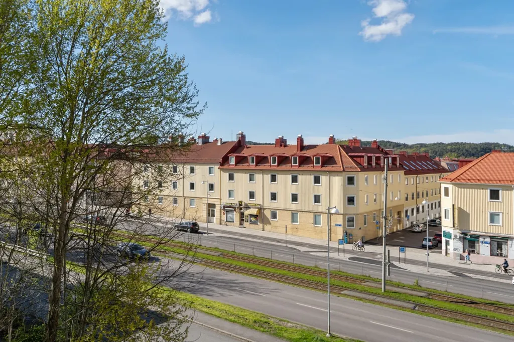 Välivaade - Modernised 1.5-Bedroom Flat with West-Facing Balcony in Göteborg