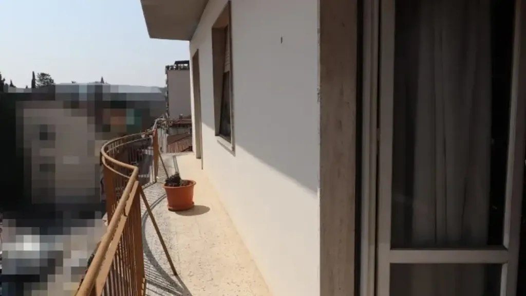 Rõdu - Spacious Apartment with Terrace in Montevarchi