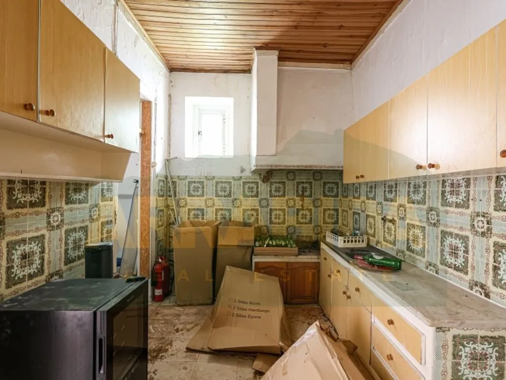 Cuisine - Luxury Apartment Complex for Renovation in Sesimbra