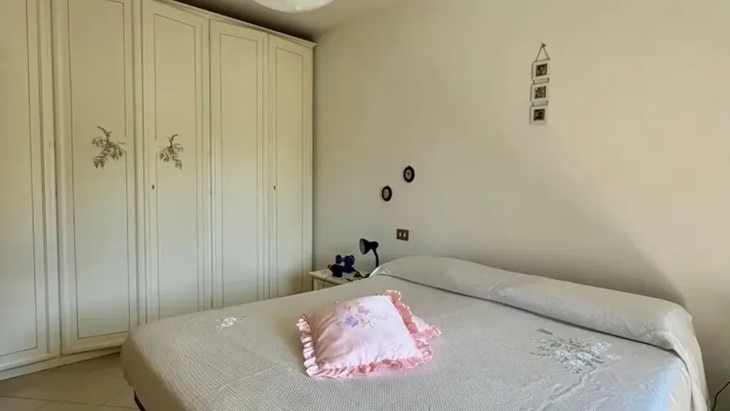 Bedrooms - Independent House with Garden in Valle Intelvi
