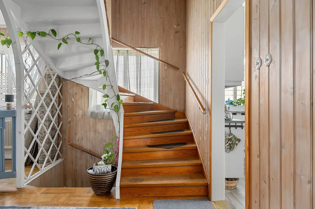 Pièces - Charming Villa with Garden in Filipstad