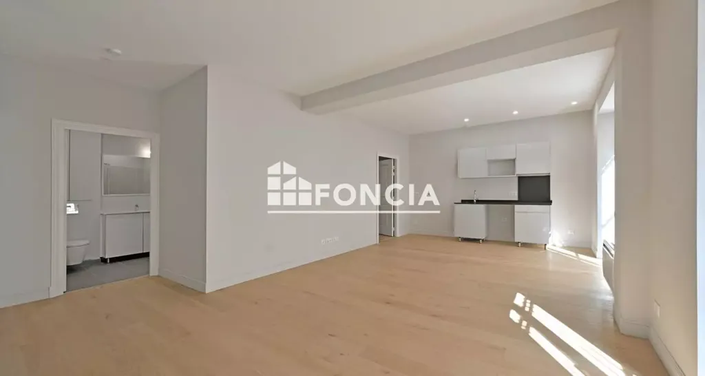 Séjour - Appartement avec Cour Privée en Centre-Ville de Montpellier