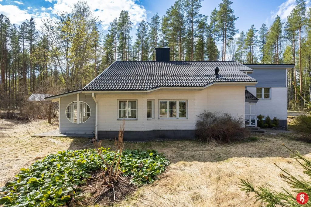 Välivaade - Architect-Designed Home with Sauna in Sykärä
