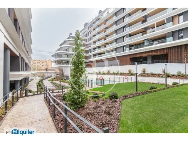 Aed - Modern Flat with Pool in Arganzuela, Madrid