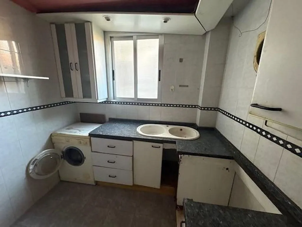 Kitchen - Apartment with Renovation Potential in Onda
