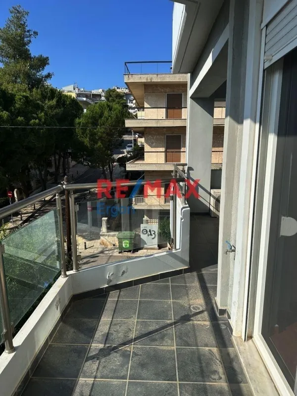 Balcone - Modern Mezzanine in Upper Brissia