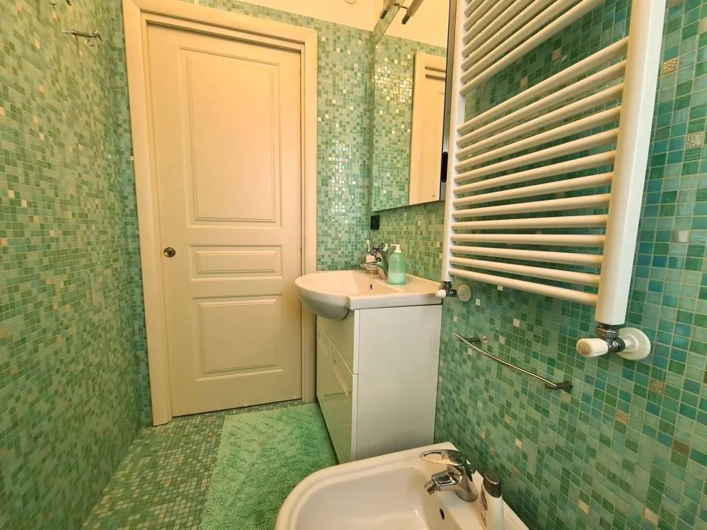 Salles de bain - Luxury Penthouse with Panoramic View in Albenga