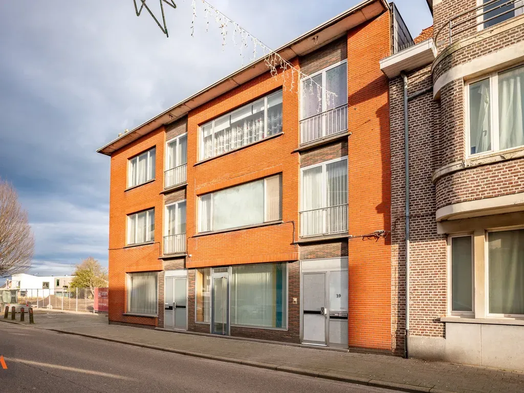 Exterior - Mixed-Use Property with Retail Space in Sint-Lenaarts