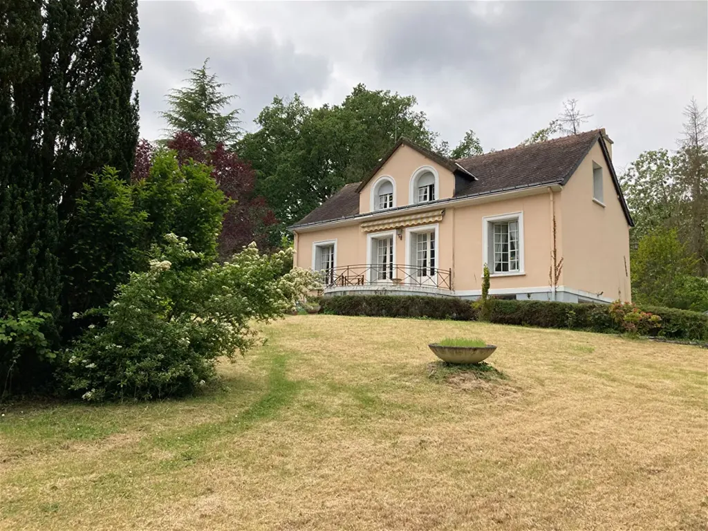 Maison 8 pièces à Cangey