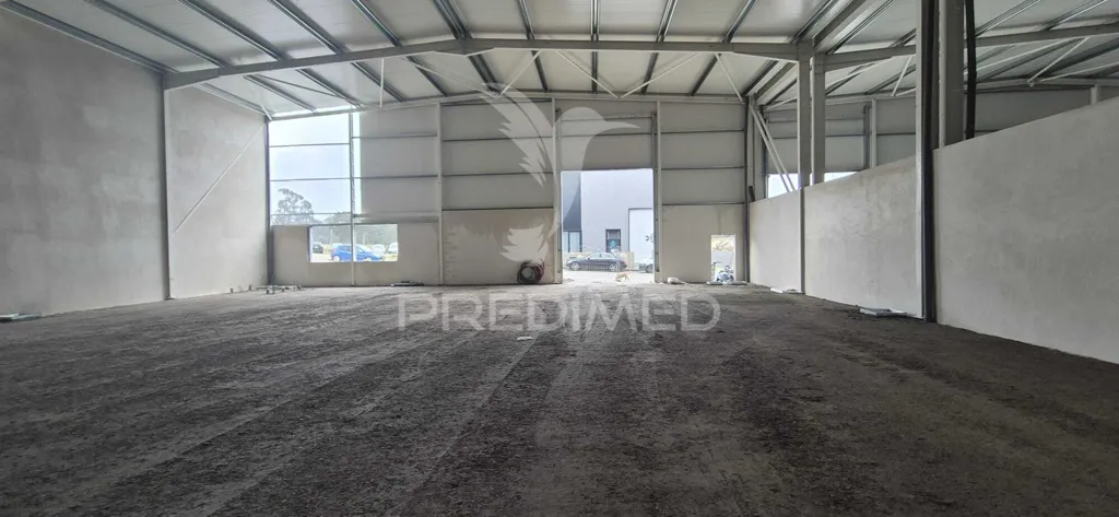 Toad - Industrial Pavilion with Automatic Gates in Monsul