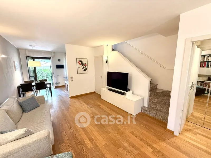 Séjour - Terraced Villa with Double Garden in Saronno