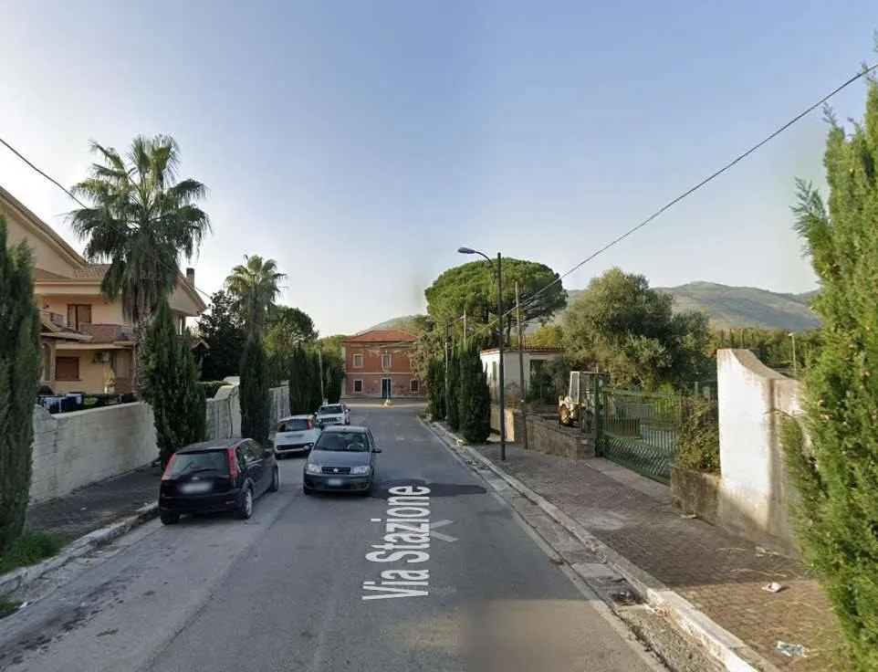 Außenansicht - Villa with Two Parking Spots in San Felice a Cancello